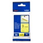 Cinta Brother TZE-S621 Negro sobre Amarillo 9mm (3/8″) x 8 mts